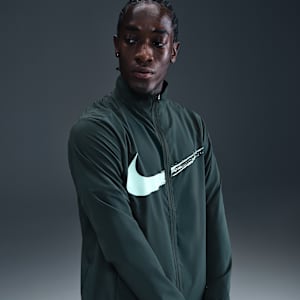 Nike Form Men's Dri-FIT Versatile Jacket. Nike IL